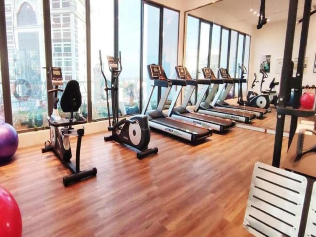 Apartment Sina Troika 2br Wifi Netflix Pool Kota Bharu